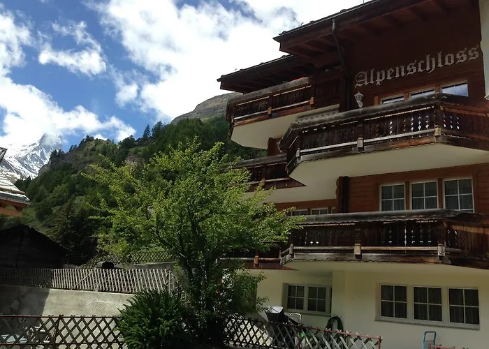 Haus Alpenschloss Dağ evi *